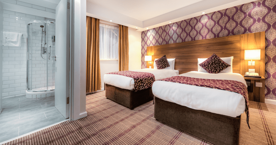 Phòng Ánh Sáng (Light Twin)	